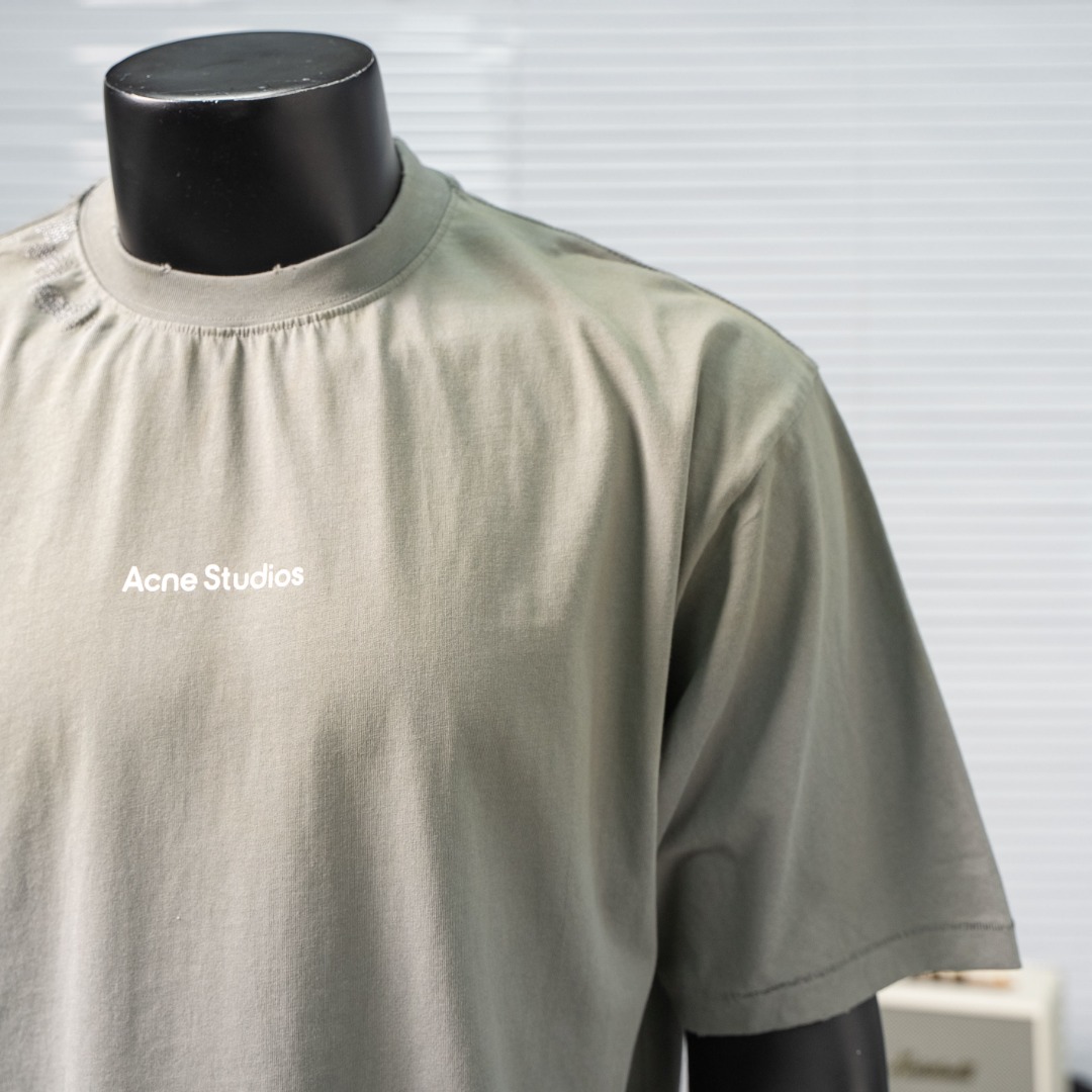 short sleeves