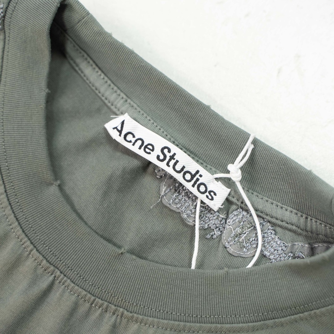 short sleeves