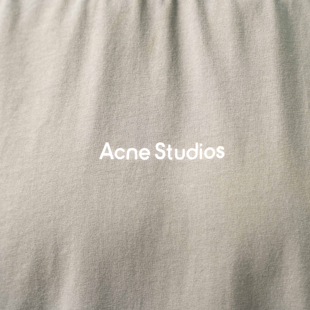short sleeves