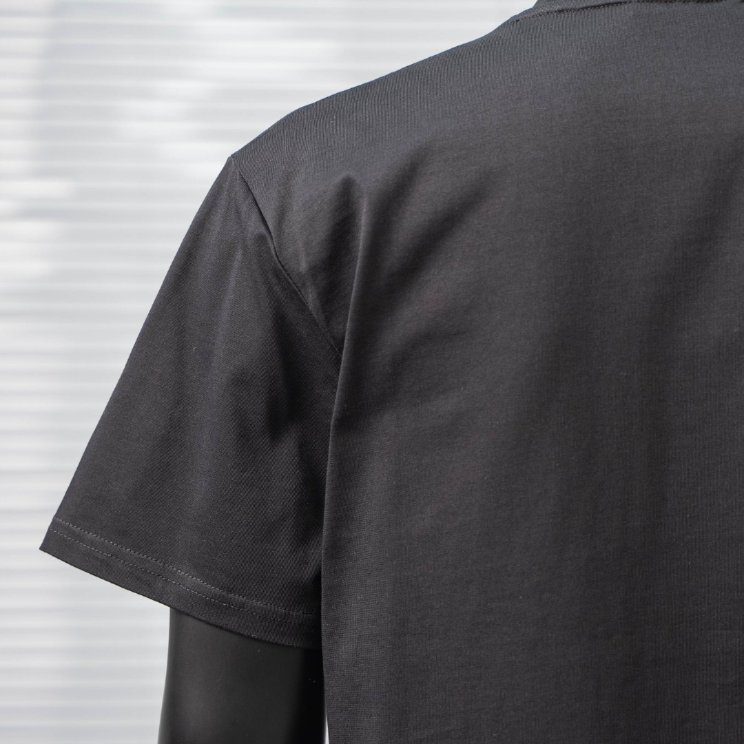 short sleeves
