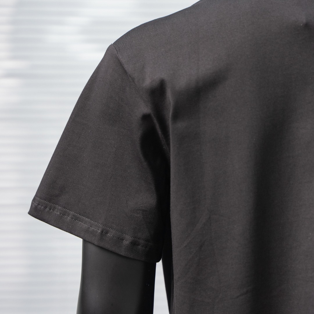 short sleeves