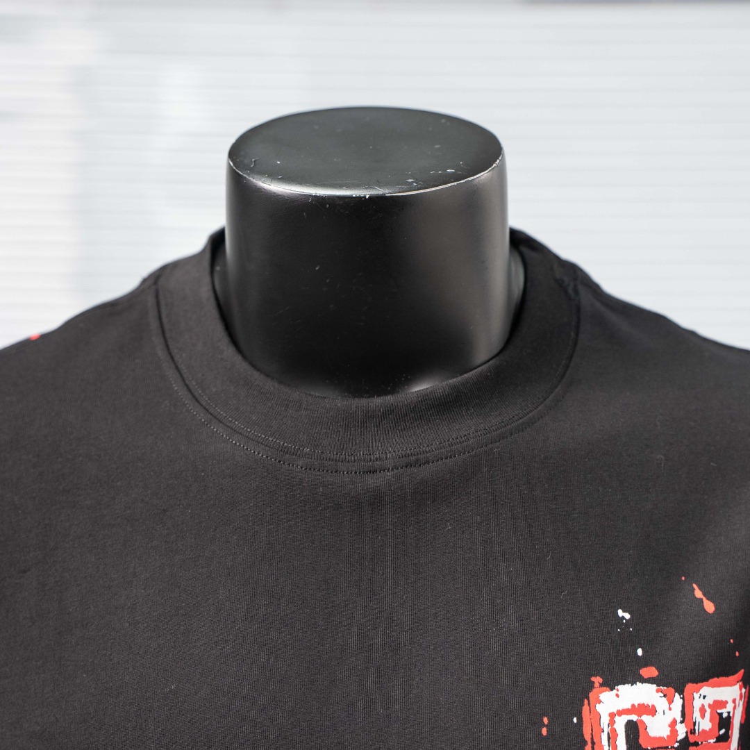 short sleeves