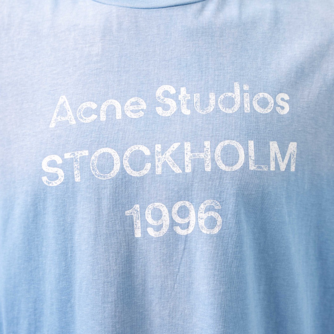 short sleeves