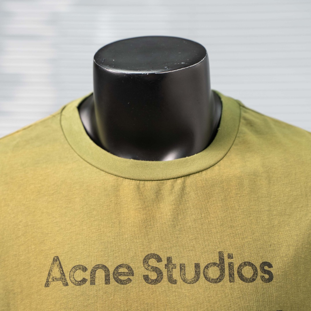 short sleeves