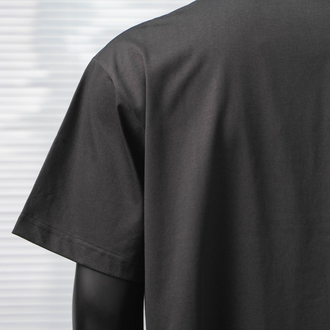 short sleeves