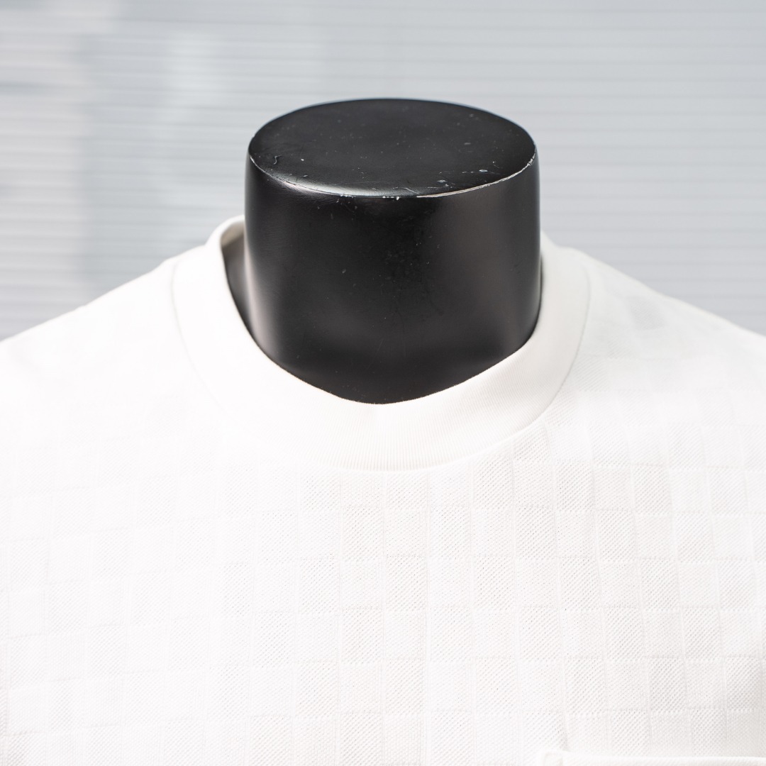 short sleeves