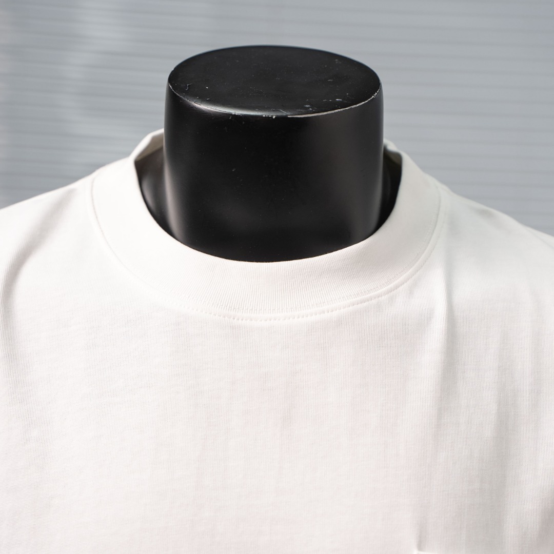 short sleeves
