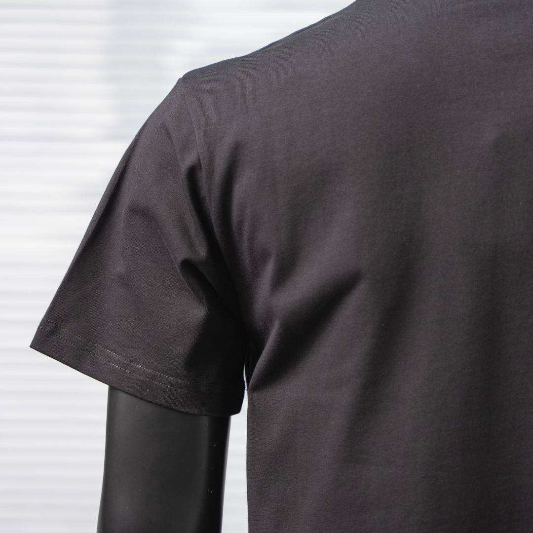 short sleeves