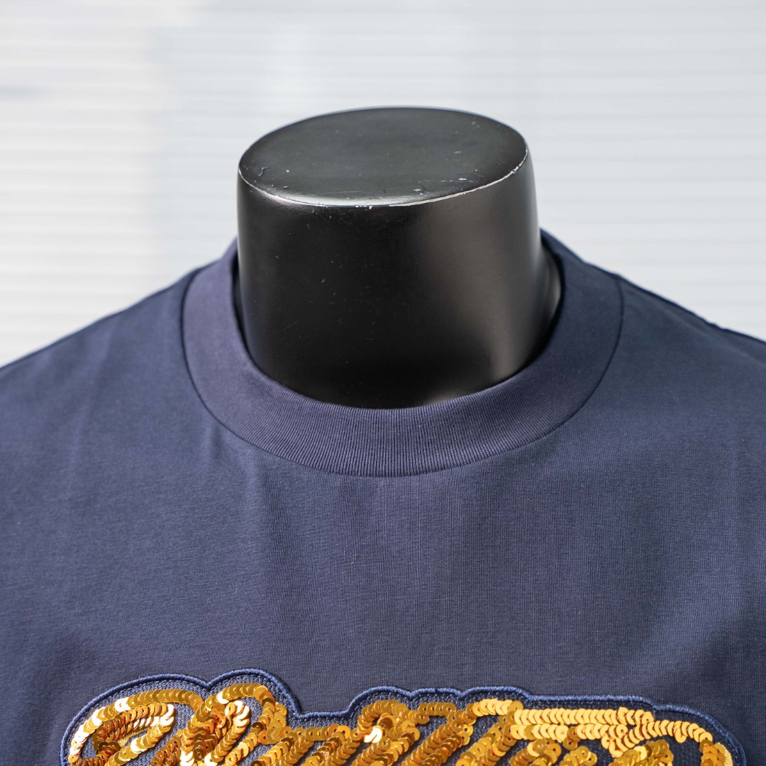 short sleeves