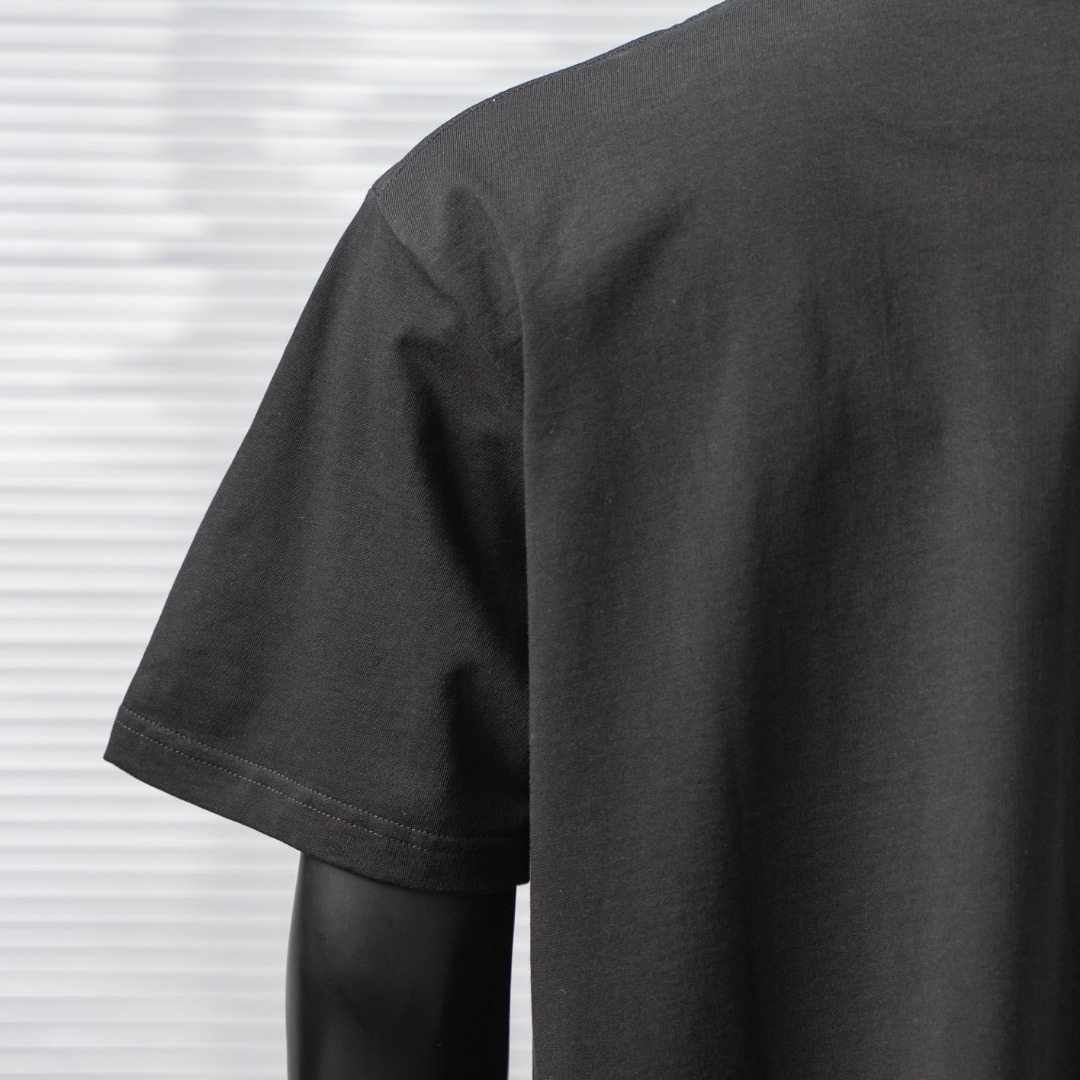short sleeves