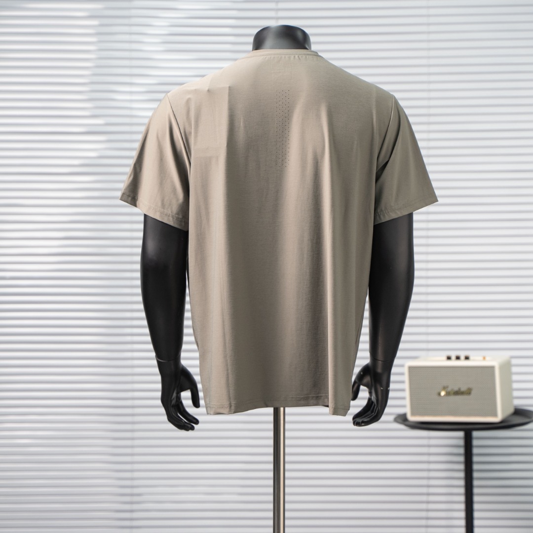 short sleeves