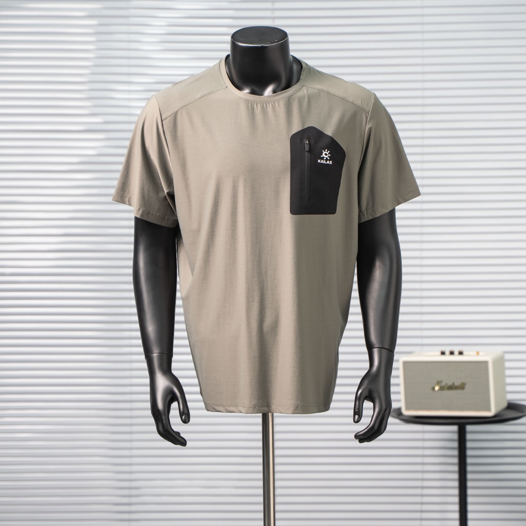short sleeves