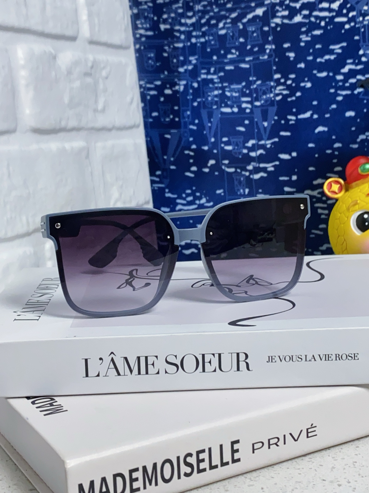 Dior sunglasses