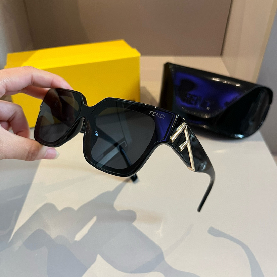 Fendi sunglasses