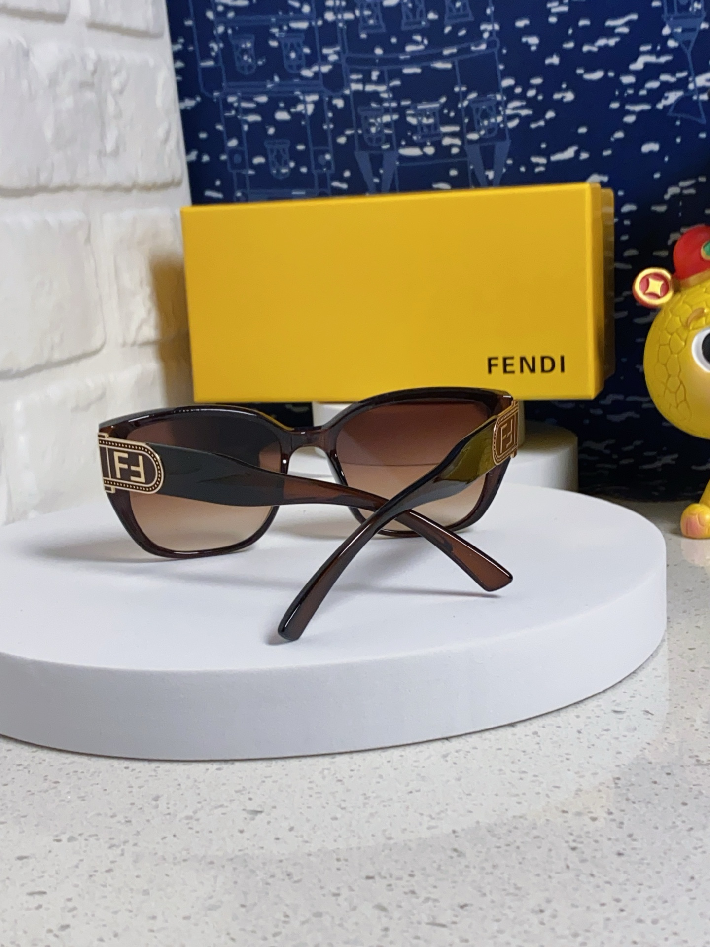 Fendi sunglasses