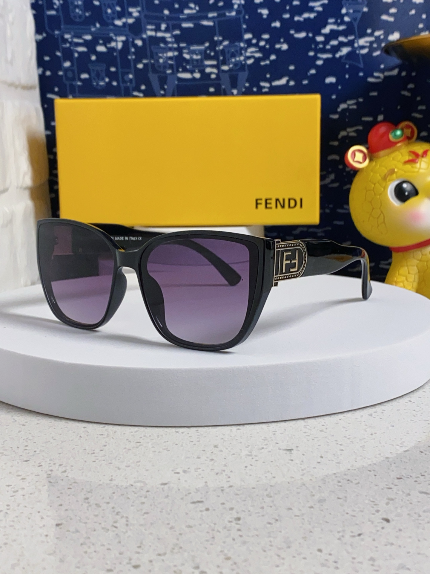 Fendi sunglasses