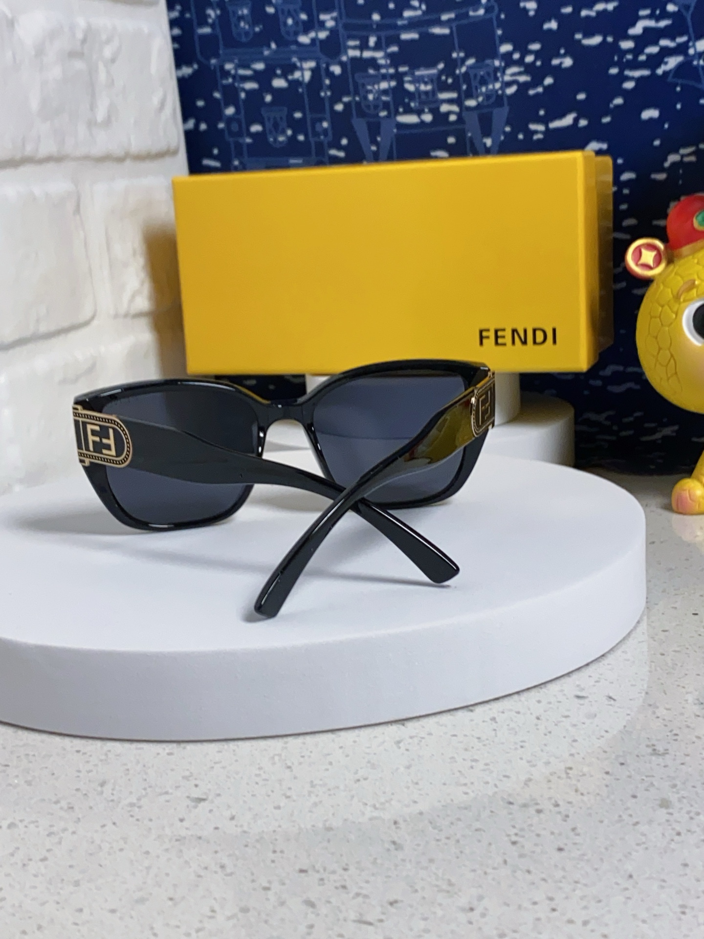 Fendi sunglasses