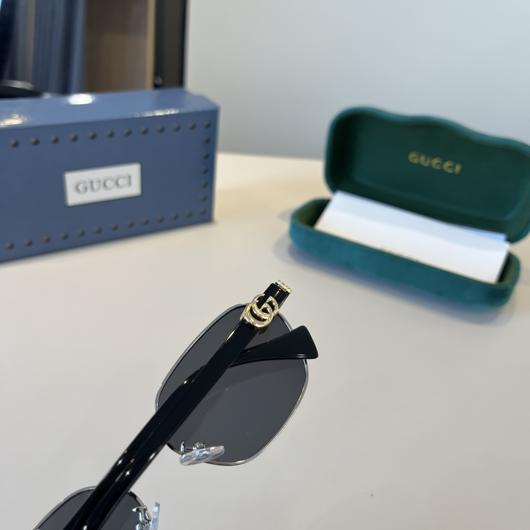 Gucci sunglasses