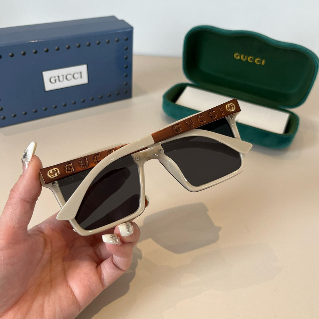 Gucci sunglasses
