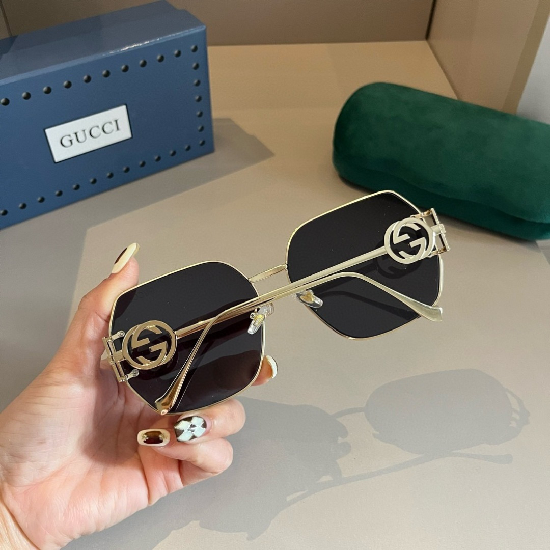 Gucci sunglasses