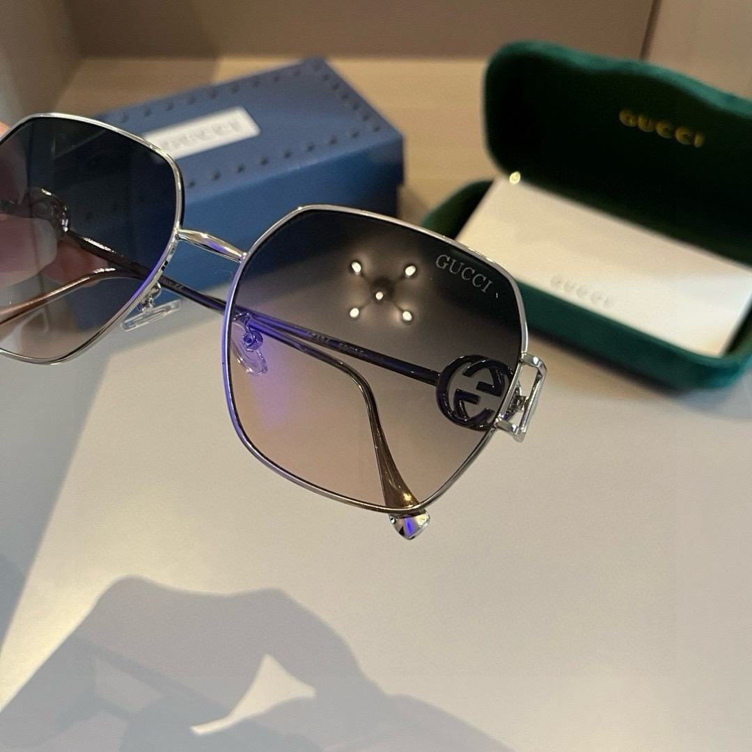 Gucci sunglasses
