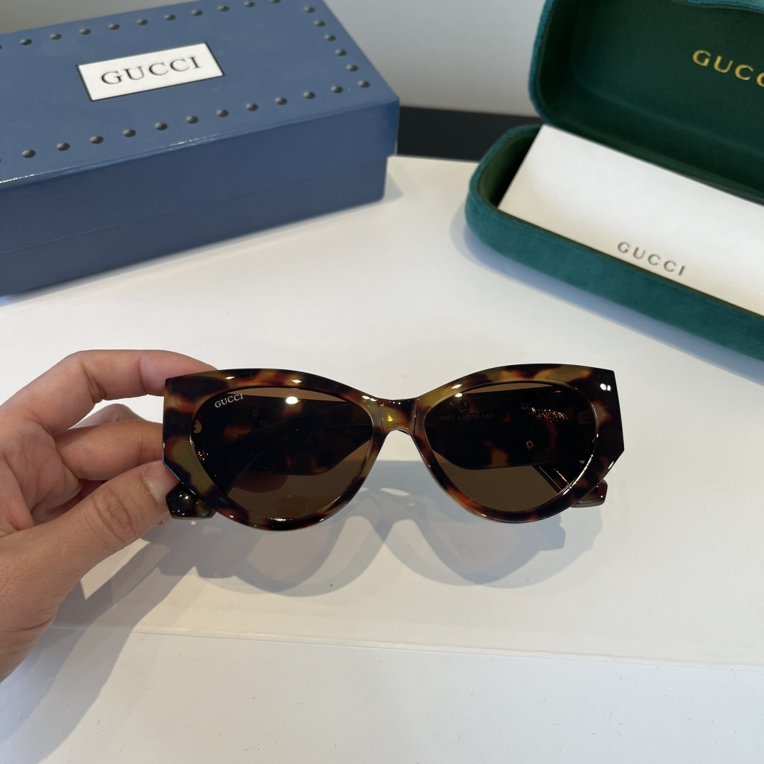 Gucci sunglasses