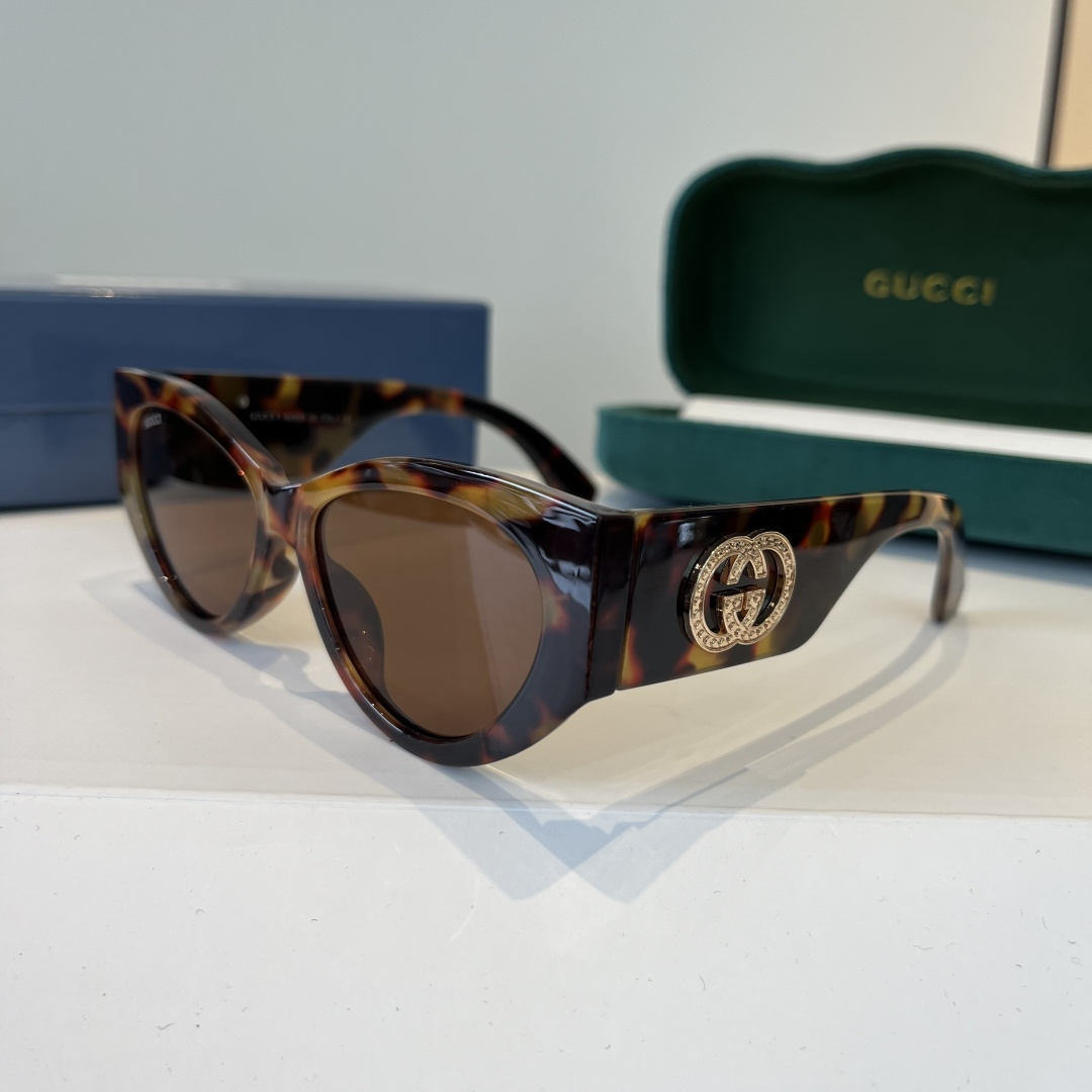 Gucci sunglasses