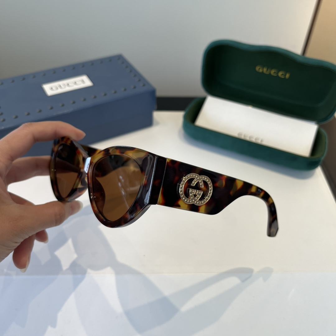 Gucci sunglasses