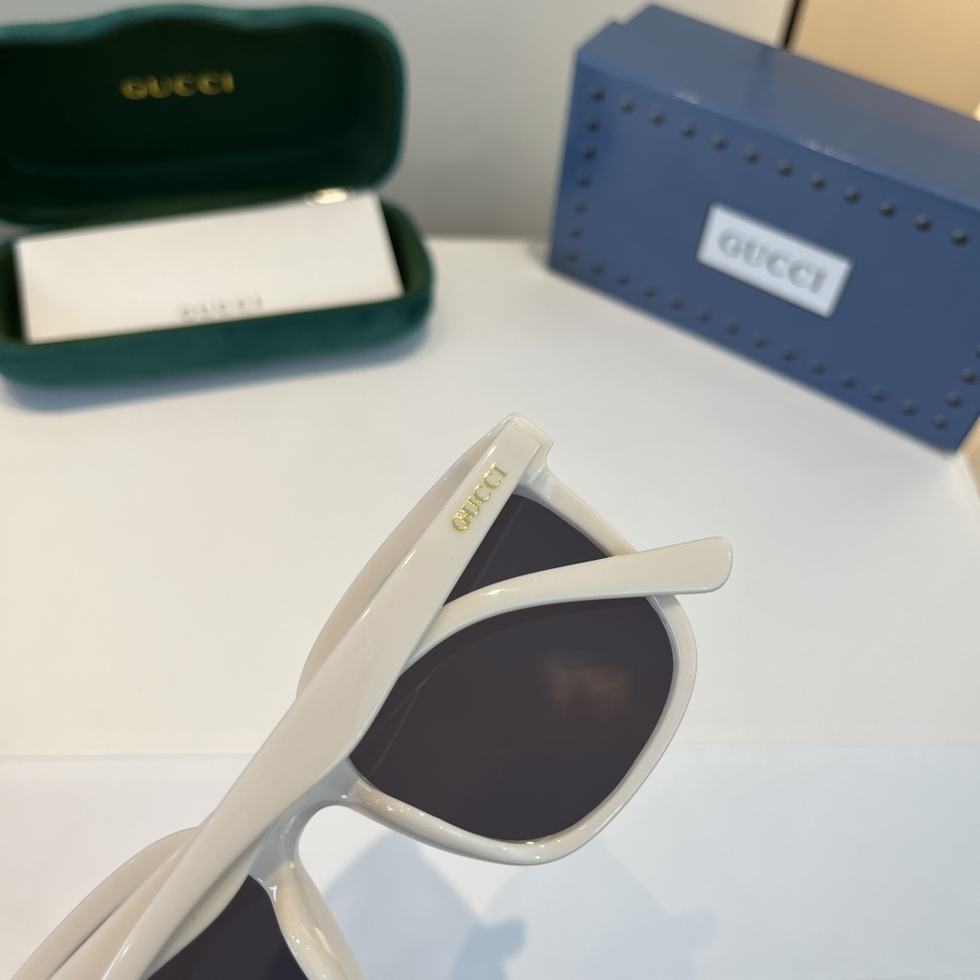 Gucci sunglasses