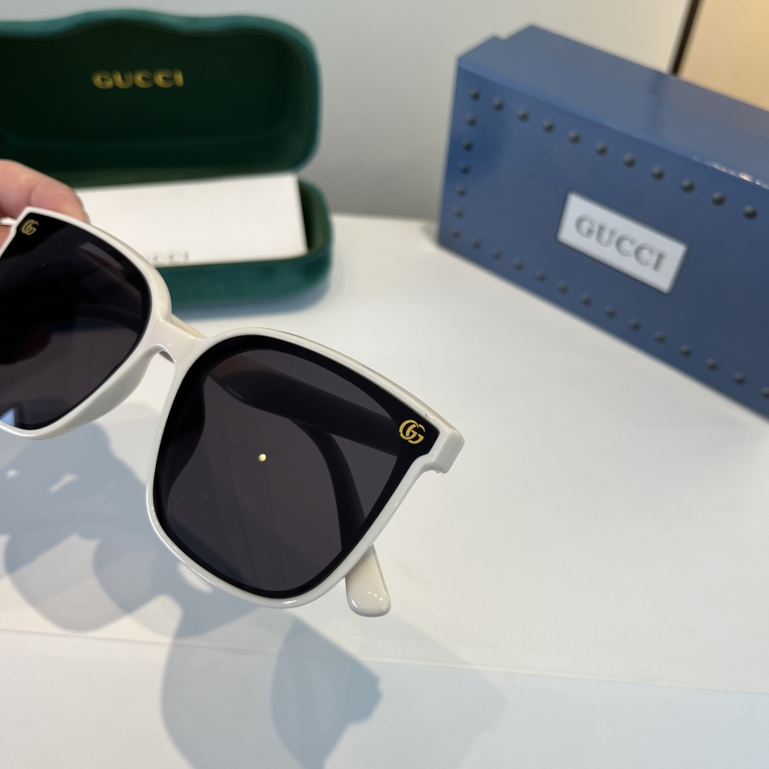 Gucci sunglasses