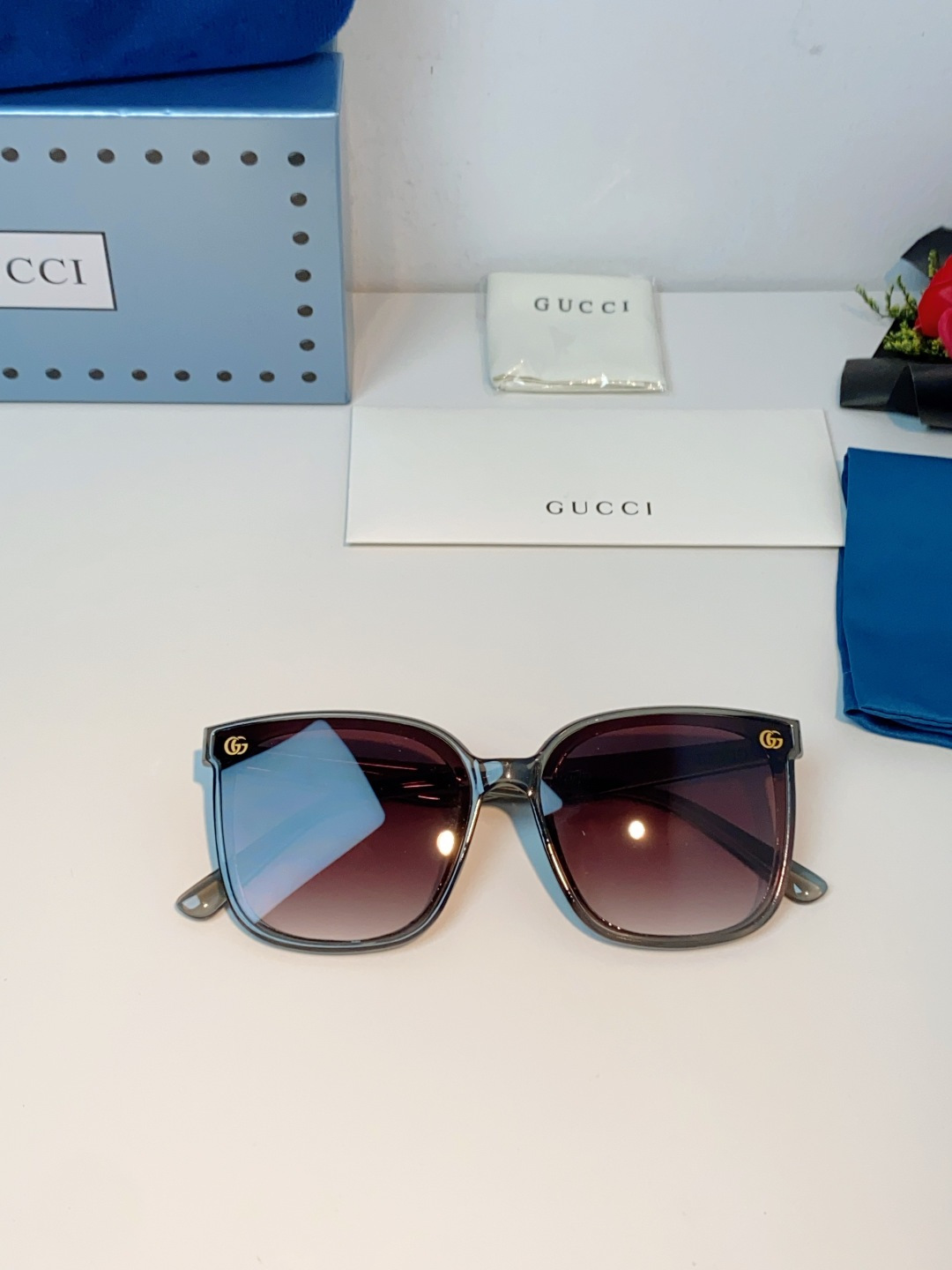 Gucci sunglasses