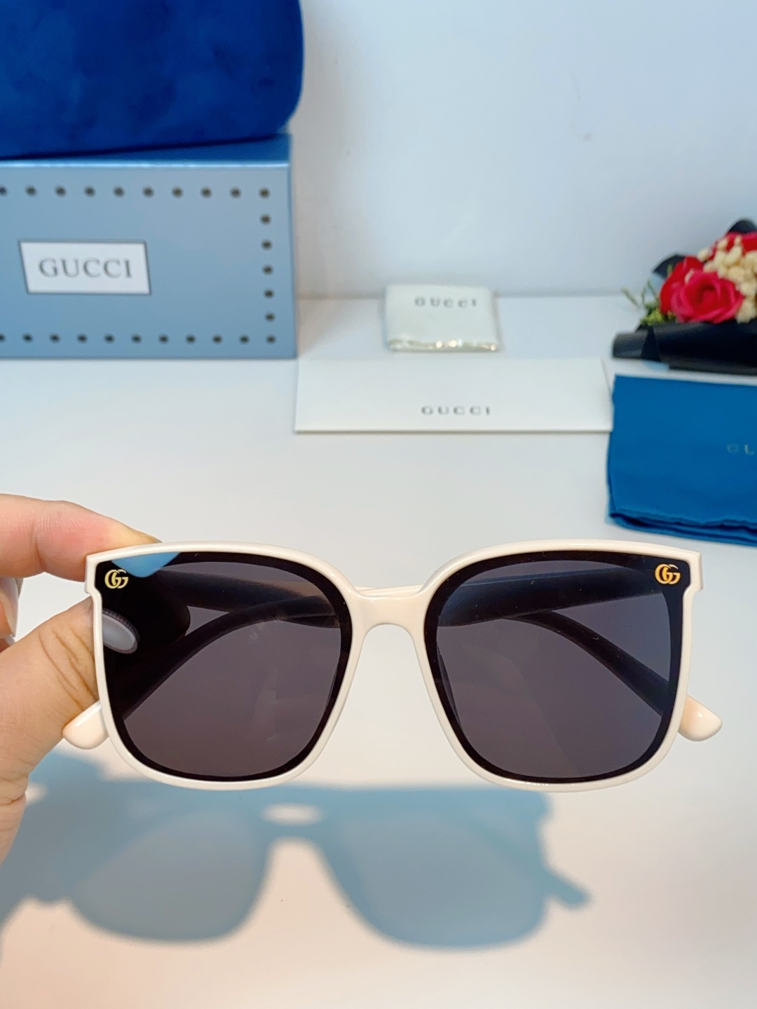 Gucci sunglasses