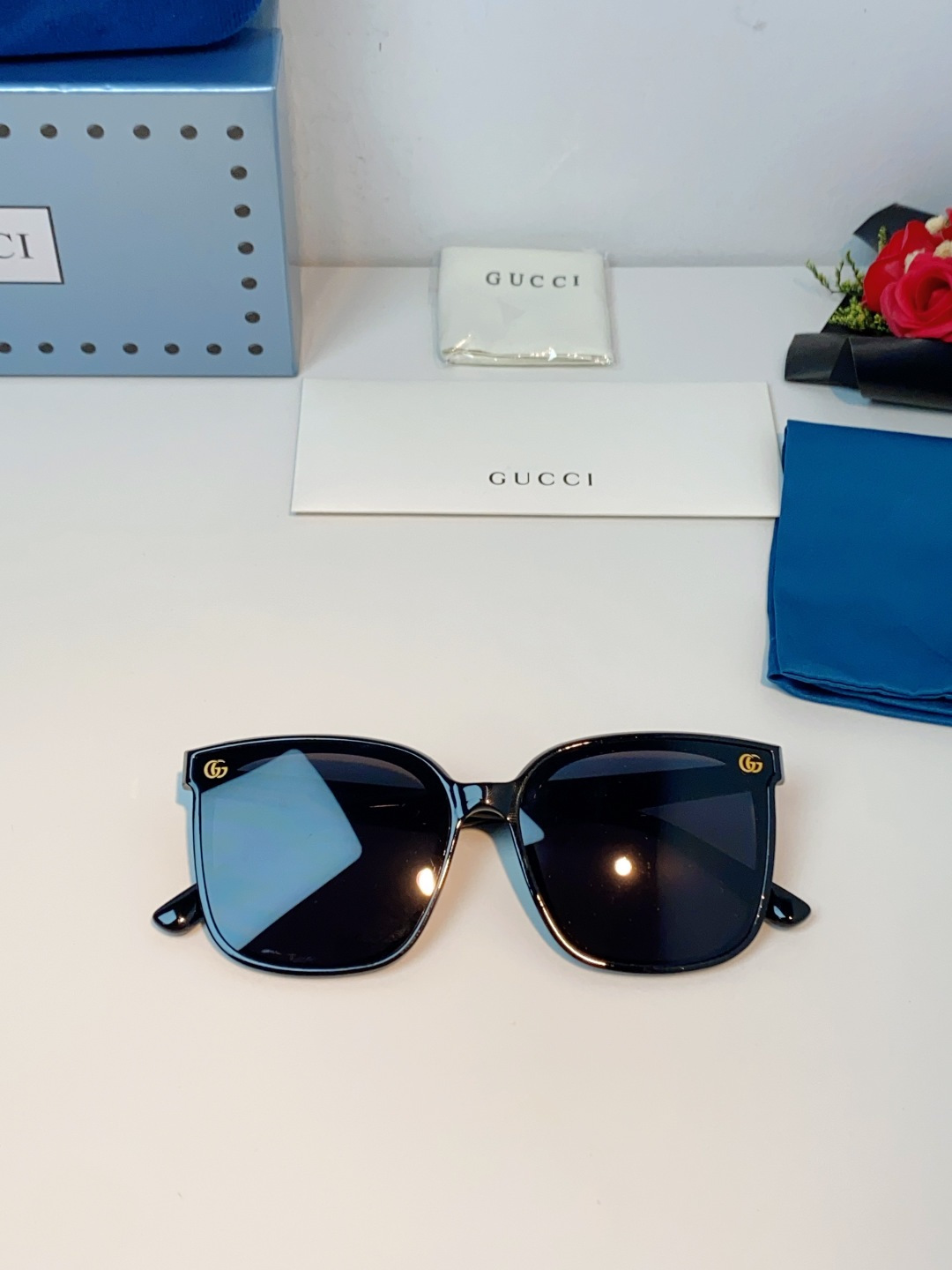 Gucci sunglasses