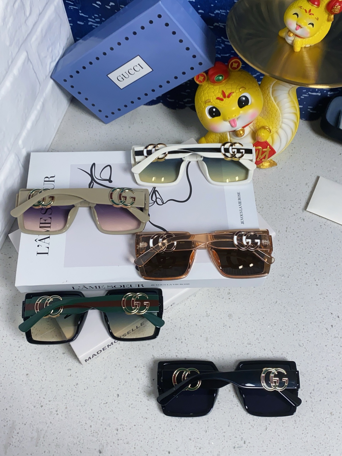 Gucci sunglasses