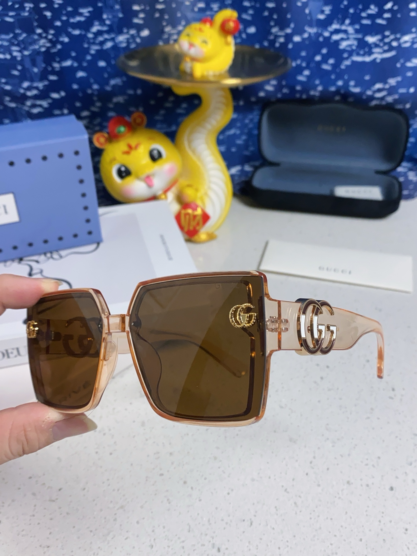 Gucci sunglasses