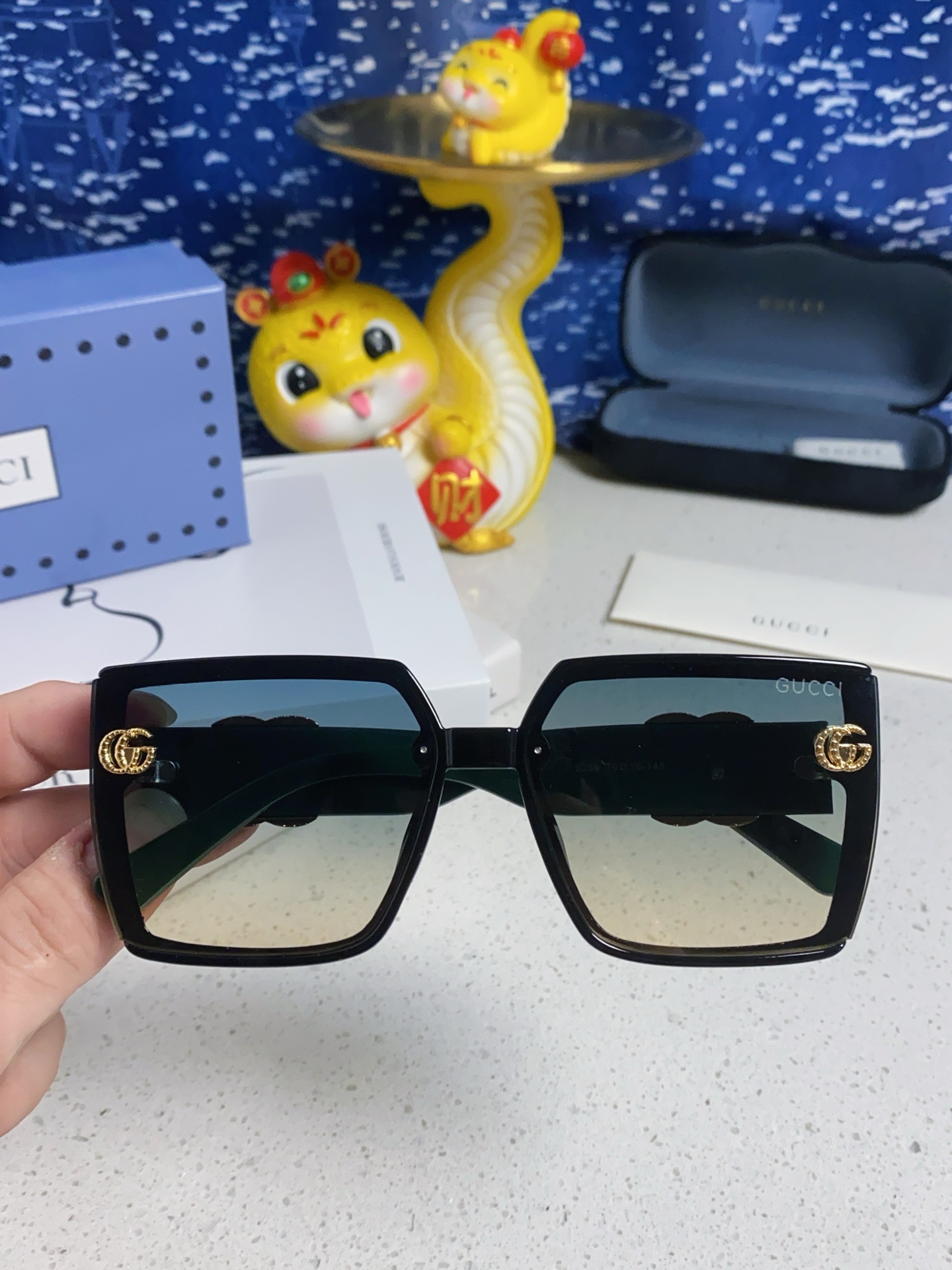 Gucci sunglasses