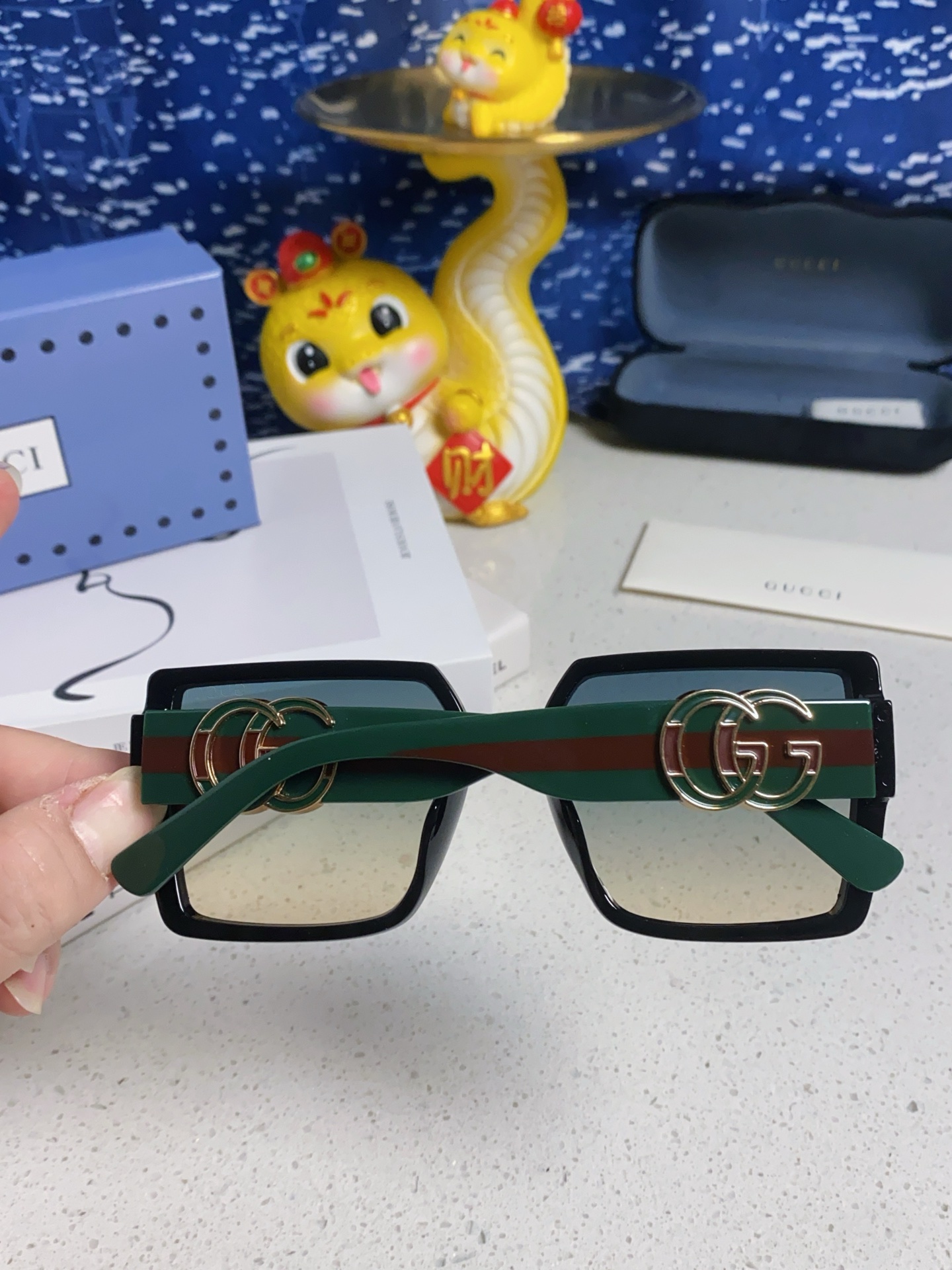 Gucci sunglasses