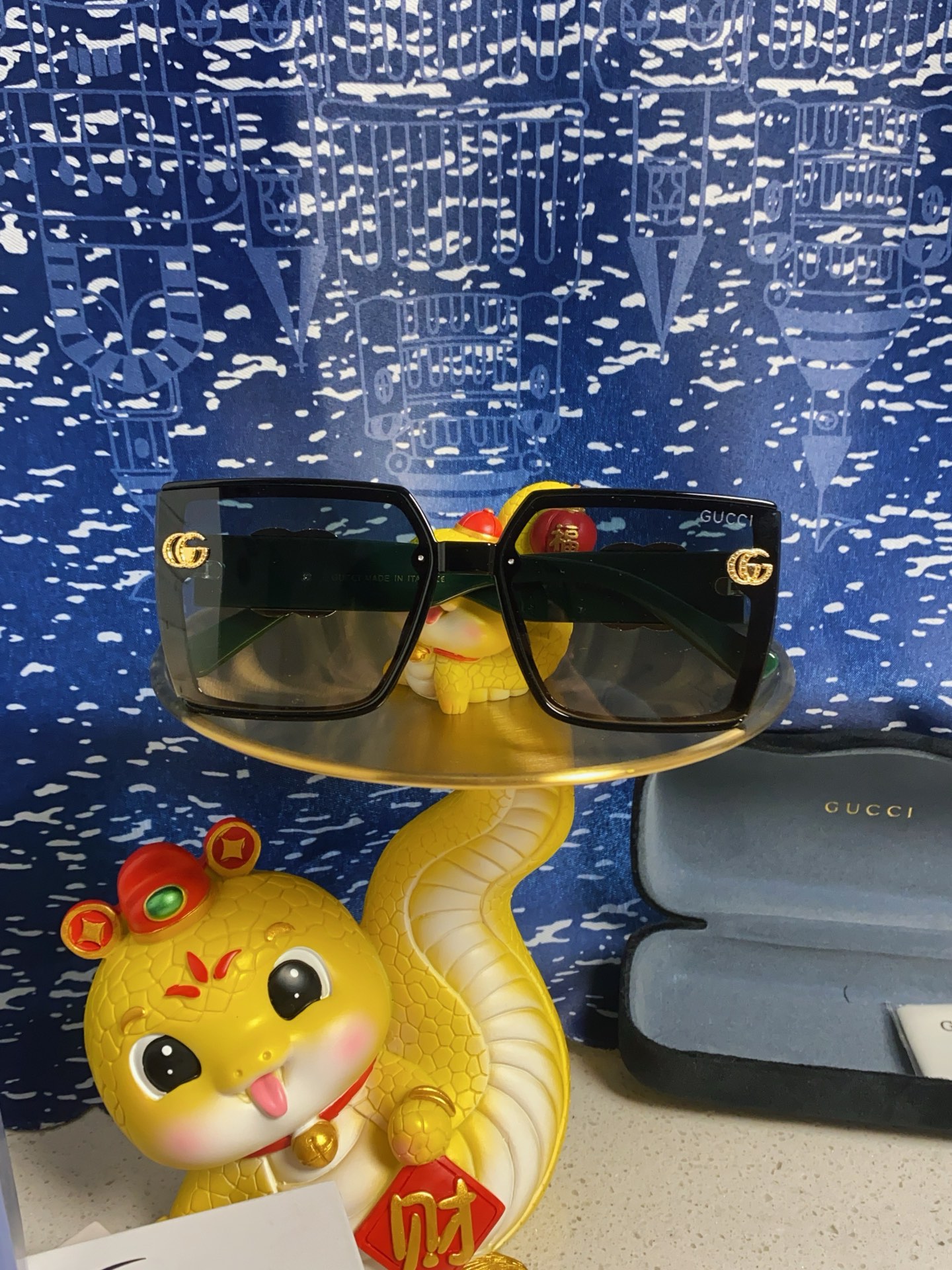 Gucci sunglasses