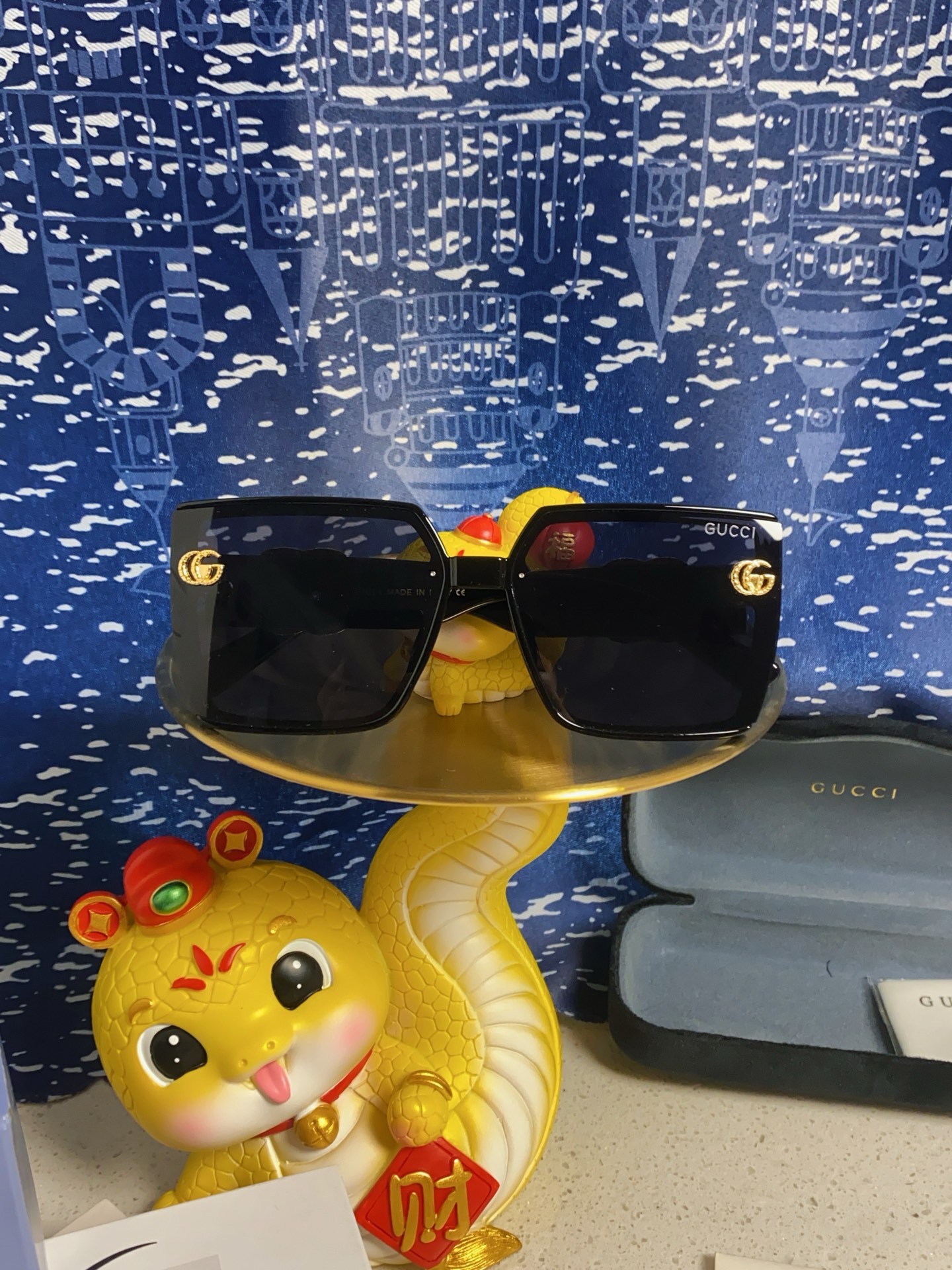 Gucci sunglasses