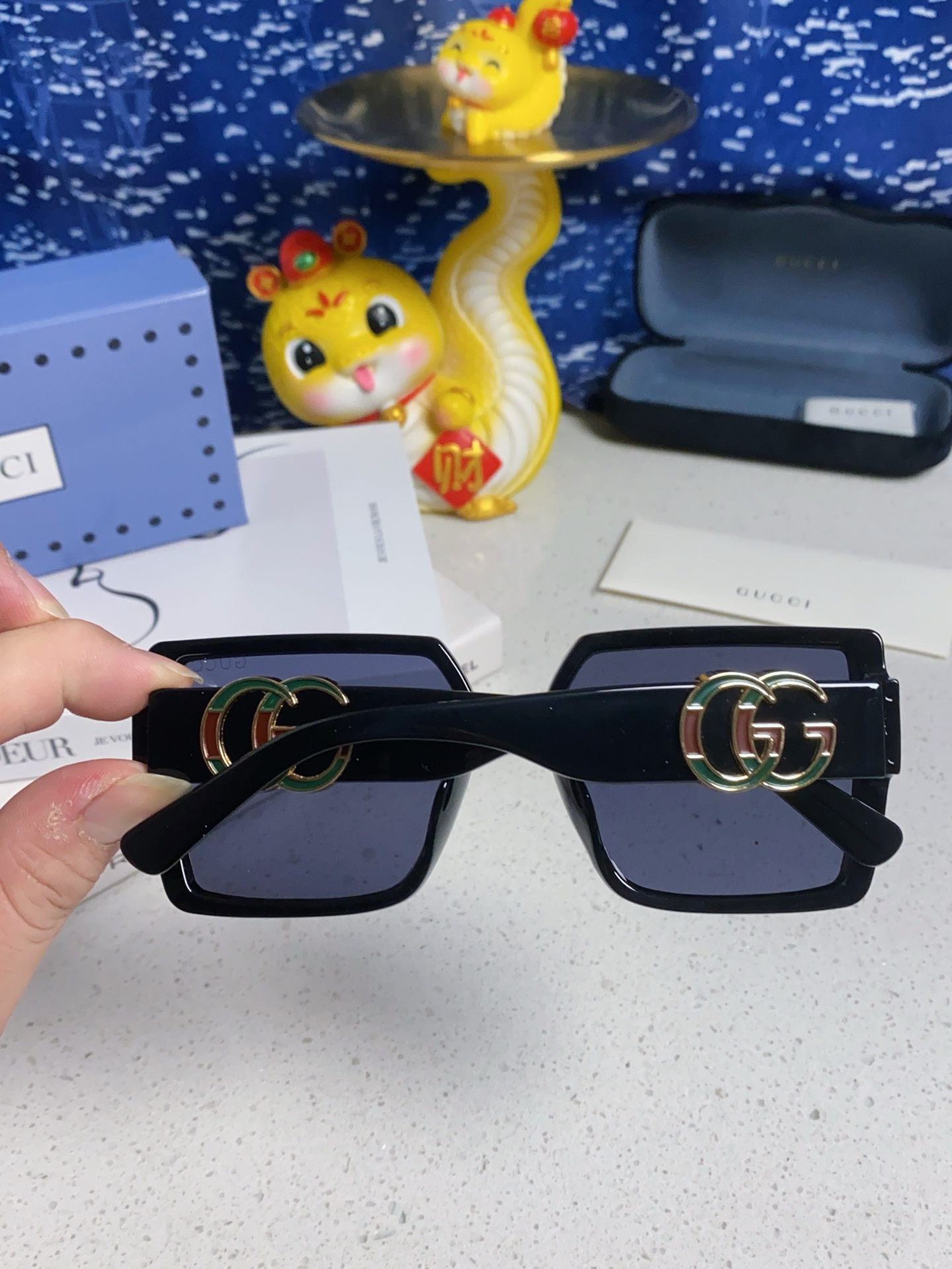 Gucci sunglasses