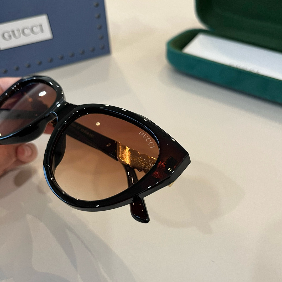 Gucci sunglasses