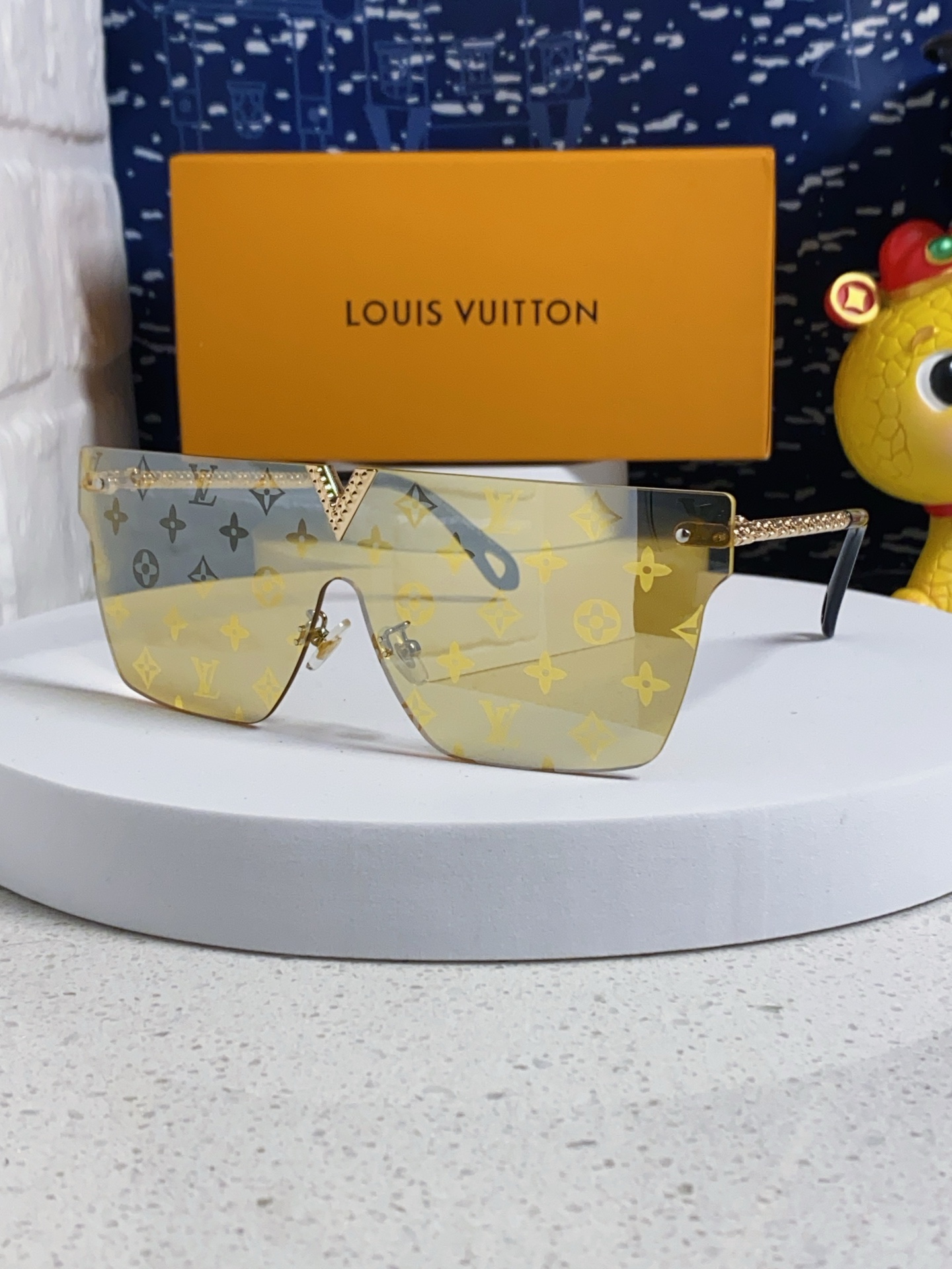 LV sunglasses