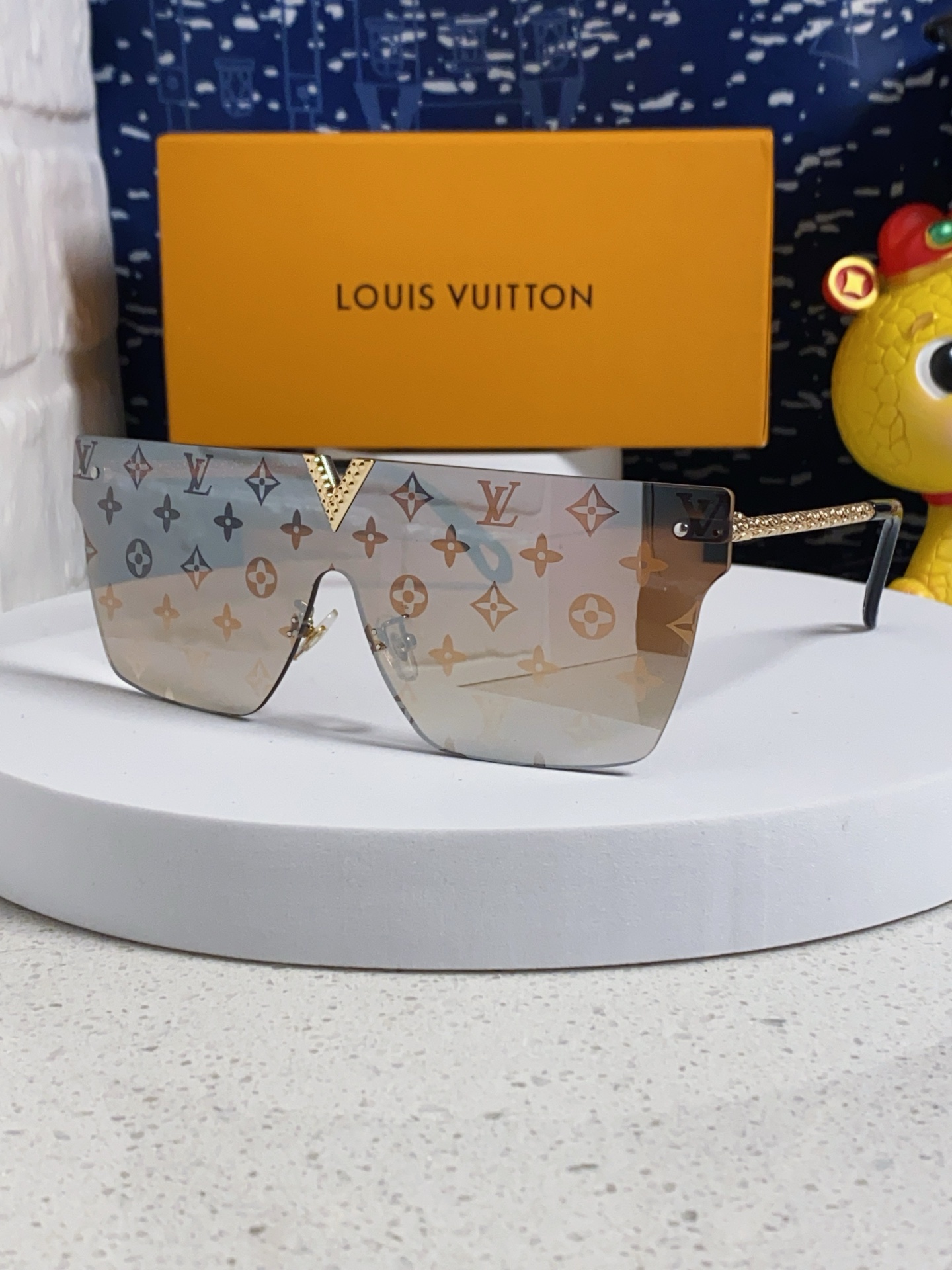 LV sunglasses