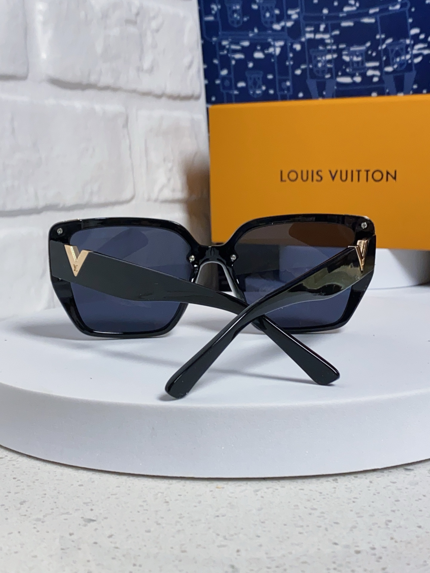 LV sunglasses