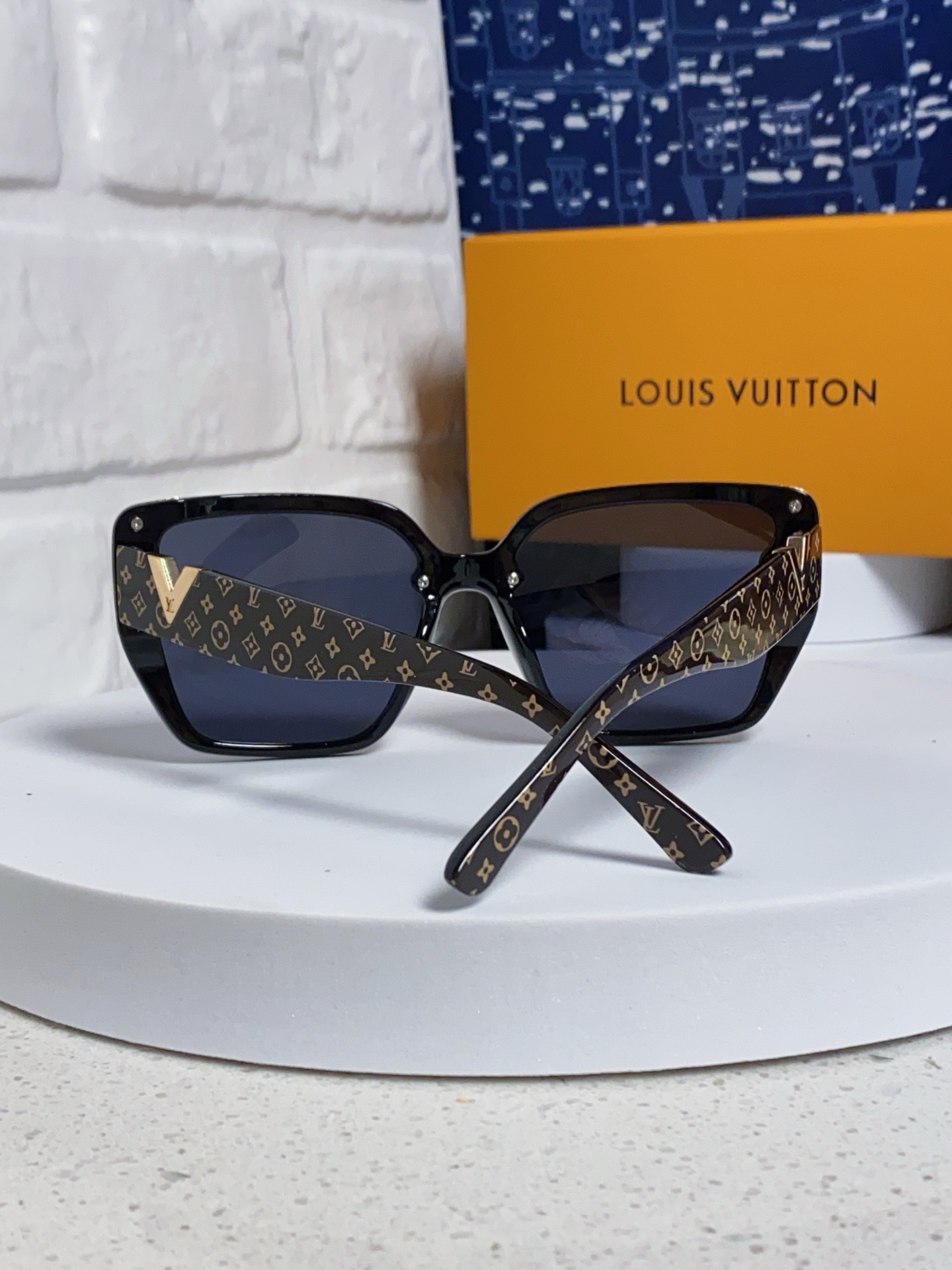 LV sunglasses