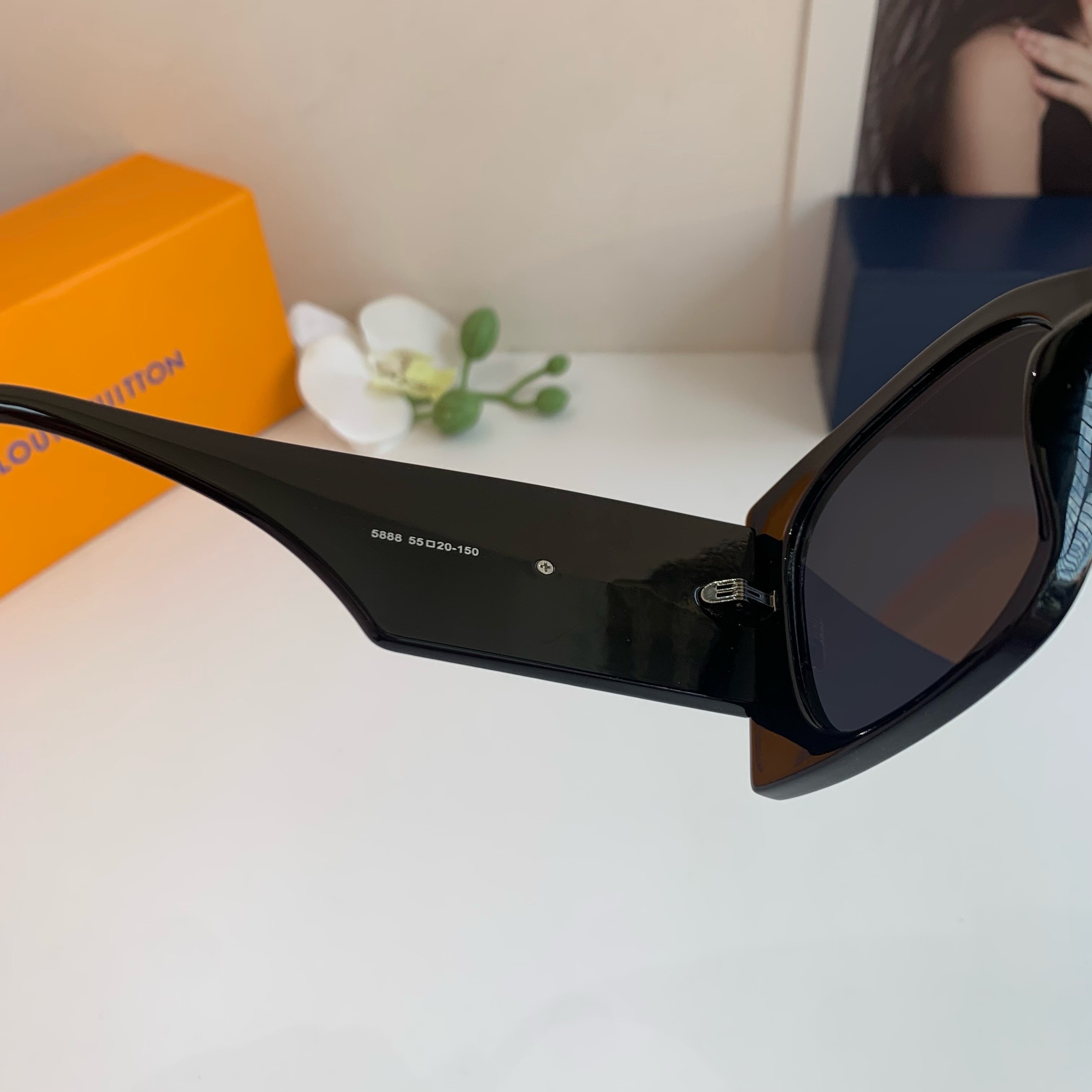 LV sunglasses