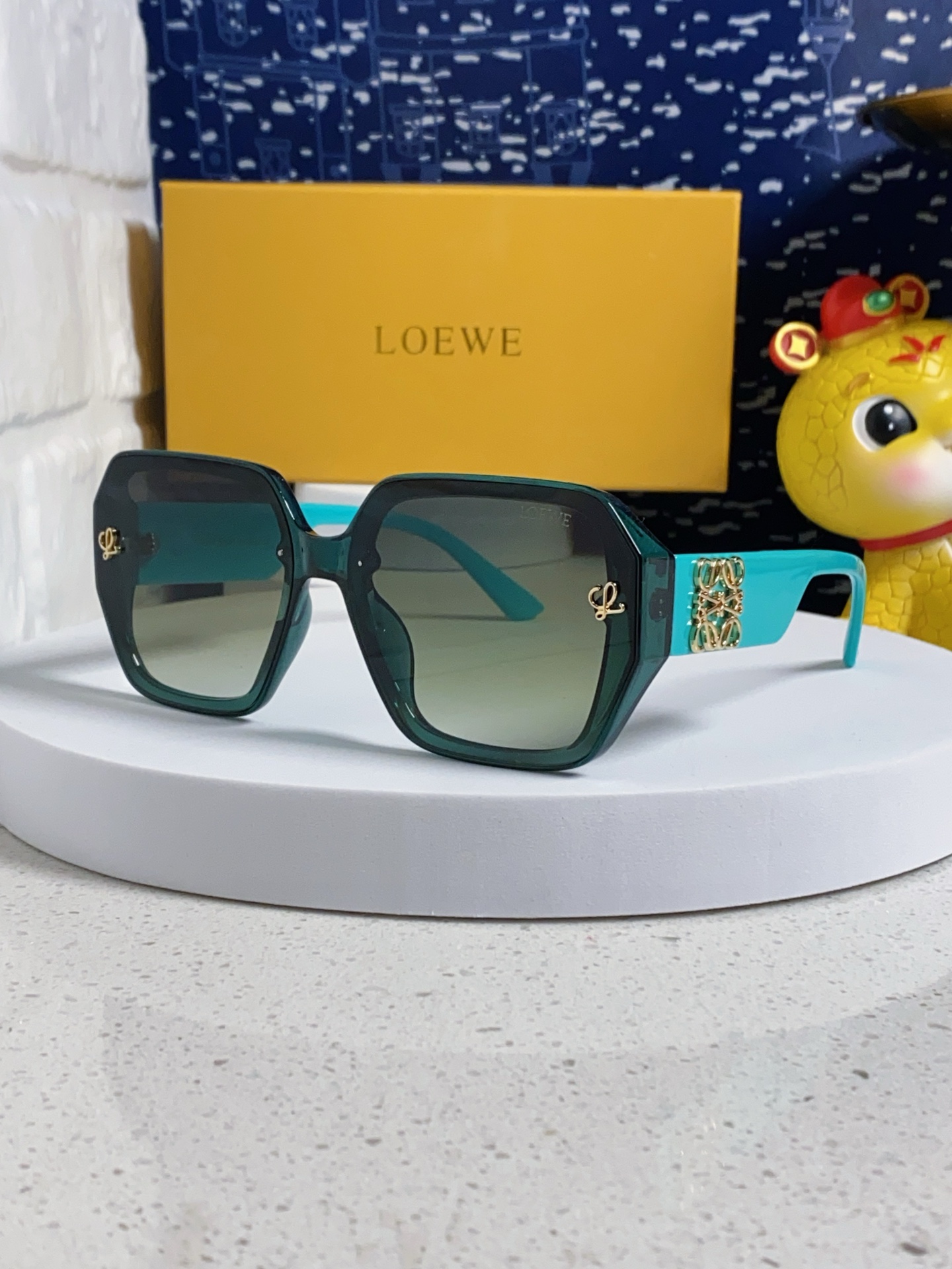 Loewe sunglasses