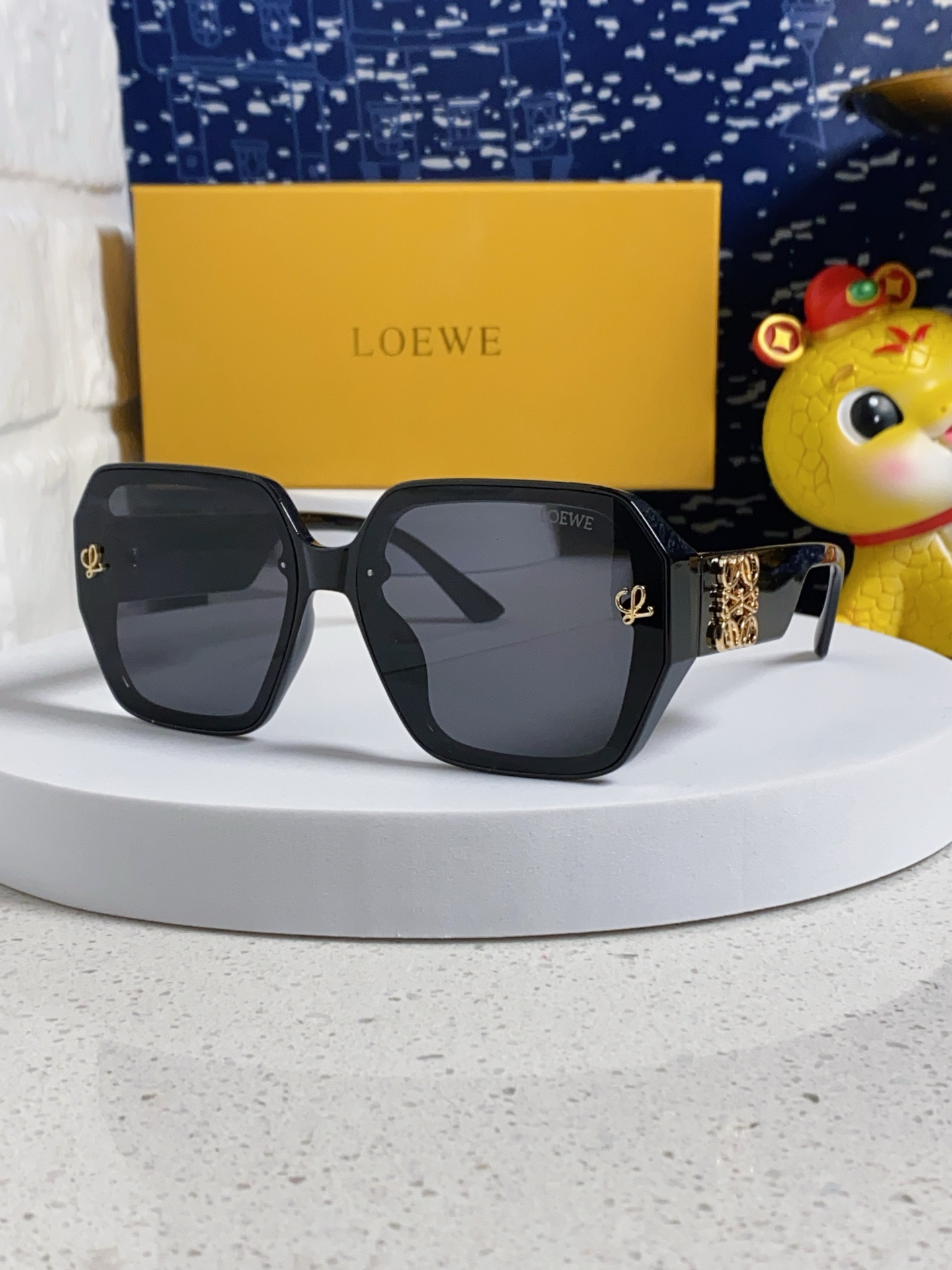 Loewe sunglasses