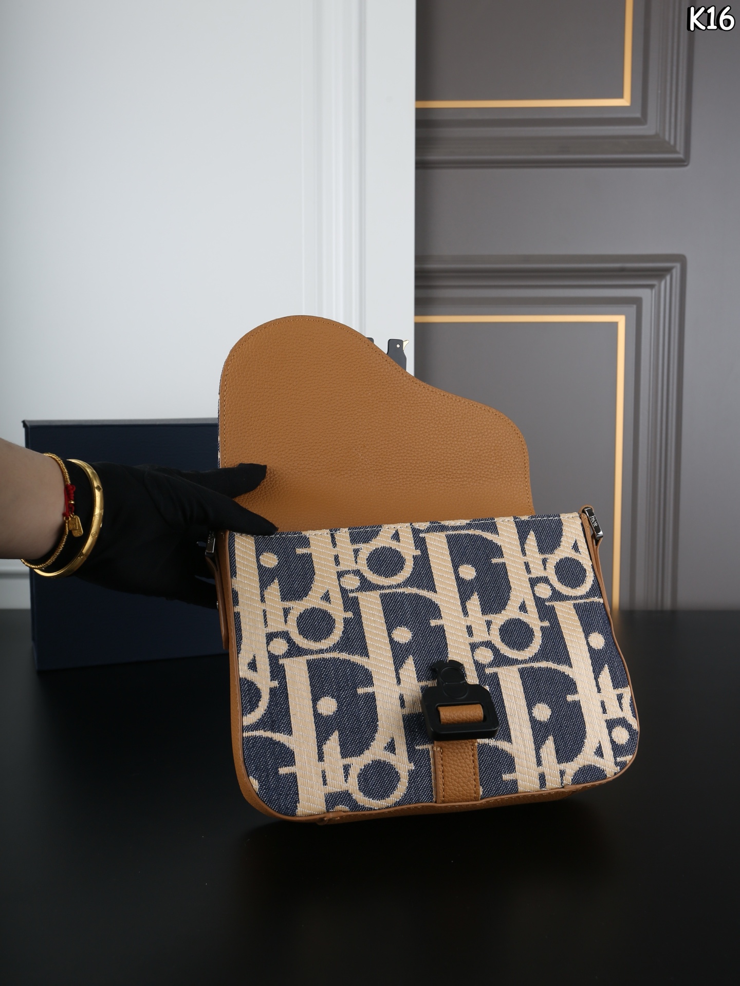 Dior