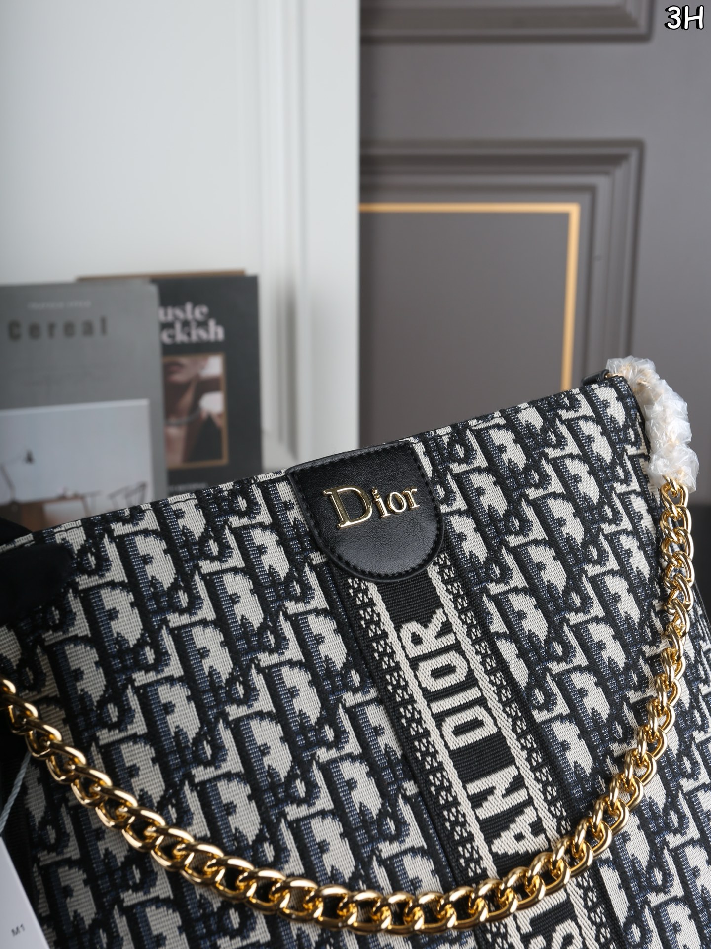 Dior